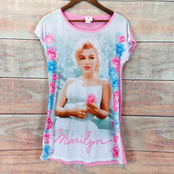 Marilyn Monroe Tops - Marilyn Monroe Pink White with Floral Design Shirt